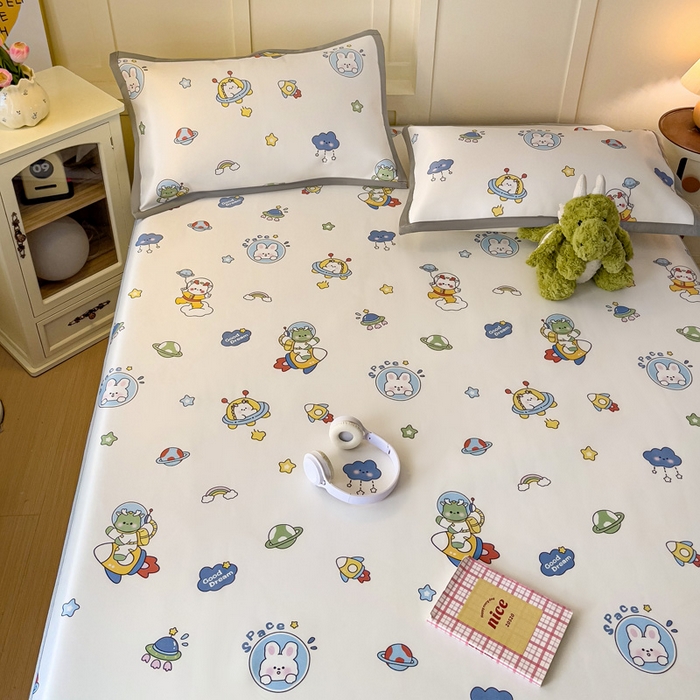 91家纺网 家纺一手货源 找家纺 富馨莱 2025新款床笠款冰藤印花凉席A类抗菌冰丝席支持定制尺寸 宇航员