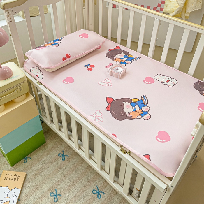 91家纺网 家纺一手货源 找家纺 富馨莱 2025新款幼儿园冰丝席A类抗菌儿童空调席支持定制尺寸 元气女孩