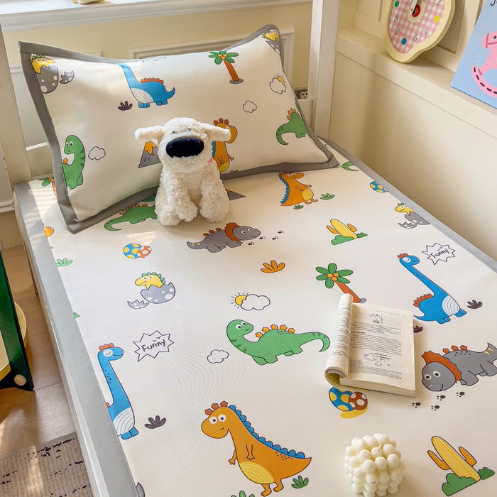 91家纺网 家纺一手货源 找家纺 富馨莱 2025新款学生平铺款冰藤印花凉席A类抗菌冰丝席支持定制尺寸 恐龙纪元