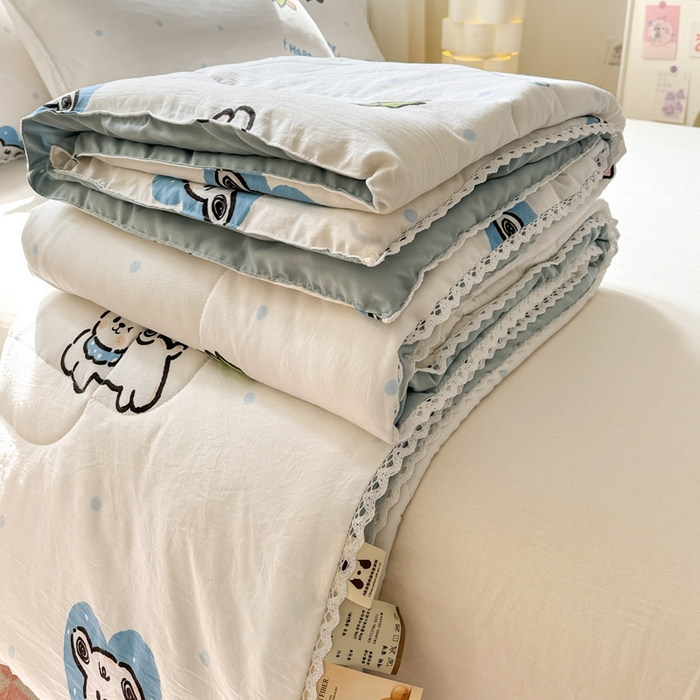 91家纺网 家纺一手货源 找家纺 慕尚家纺 2025新款水洗棉花边工艺羽丝棉卡通系列夏被 淘气狗