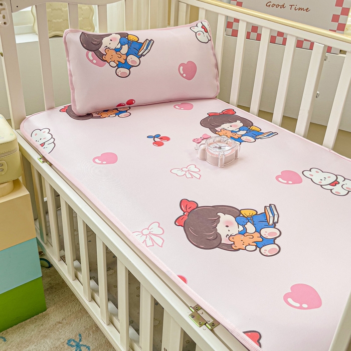 91家纺网 家纺一手货源 找家纺 富馨莱 2025新款幼儿园冰丝席A类抗菌儿童空调席支持定制尺寸 元气女孩