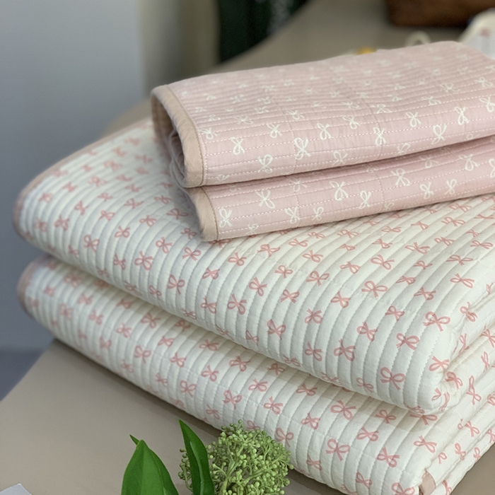 91家纺网 家纺一手货源 找家纺 汇庭 2025新款全棉床盖三件套-实拍 小贝蝶粉