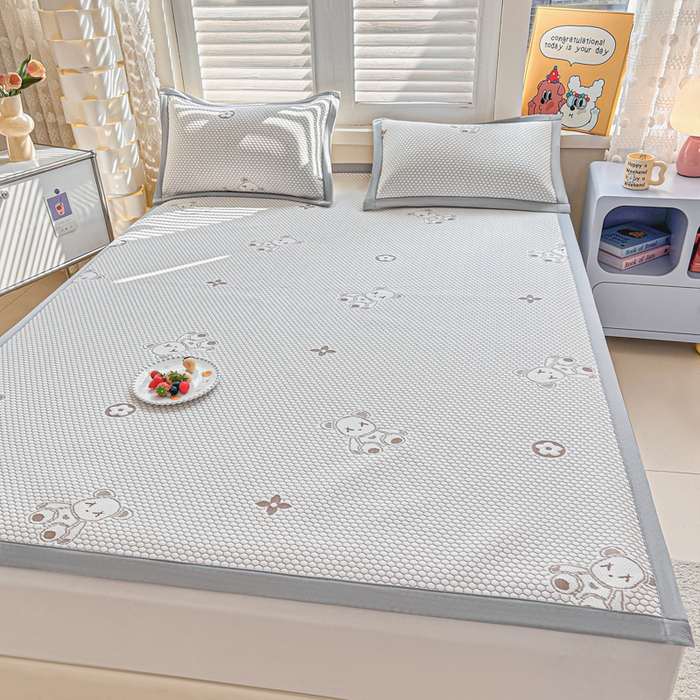 91家纺网 家纺一手货源 找家纺 2025新款凉感冰豆豆凉席-暴力熊系列 暴力熊-卡其