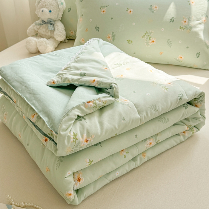 91家纺网 家纺一手货源 找家纺 慕尚家纺 2025新款水洗棉花边工艺羽丝棉卡通系列夏被 夏日蝴蝶