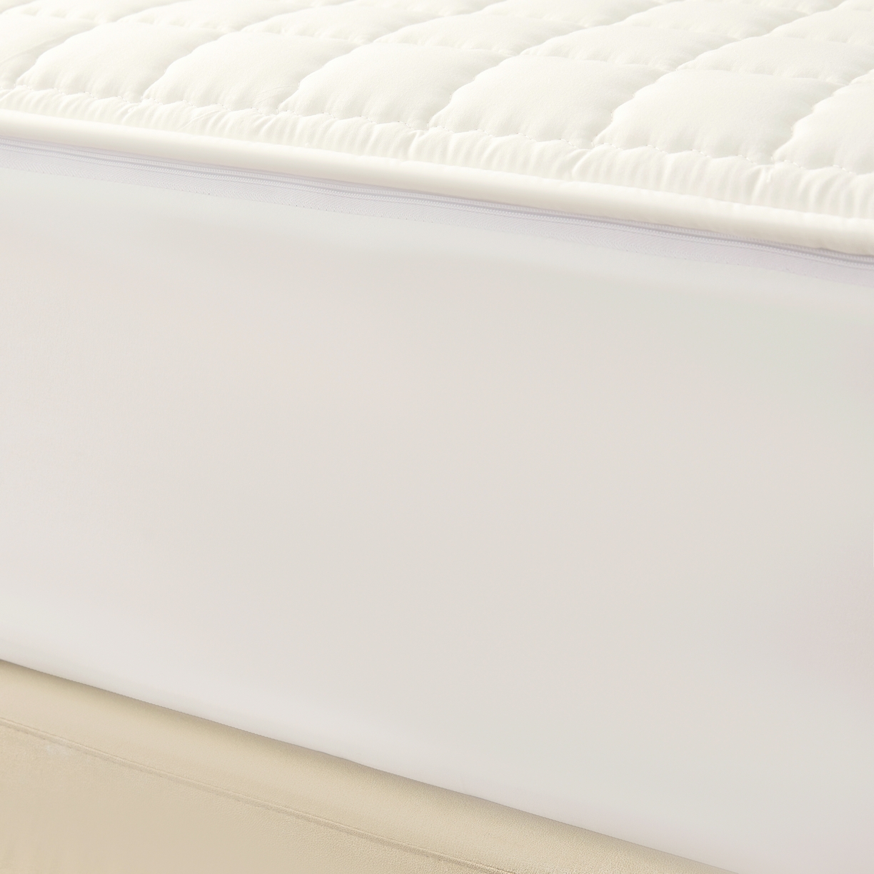 91家纺网 家纺一手货源 找家纺 欧邦 2025新款可拆卸六面全包夹棉床笠 单面夹棉-本白