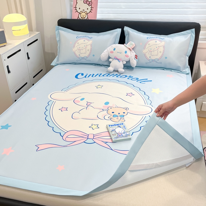 91家纺网 家纺一手货源 找家纺 2025新款正版授权A类大版数码印花三丽鸥可机洗1200D冰丝凉席席子凉席可组合针织棉夏被四件套-平铺款 平铺款-幸福大耳狗