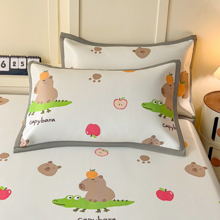 91家纺网 家纺一手货源 找家纺 富馨莱 2025新款床笠款冰藤印花凉席A类抗菌冰丝席支持定制尺寸 卡皮熊