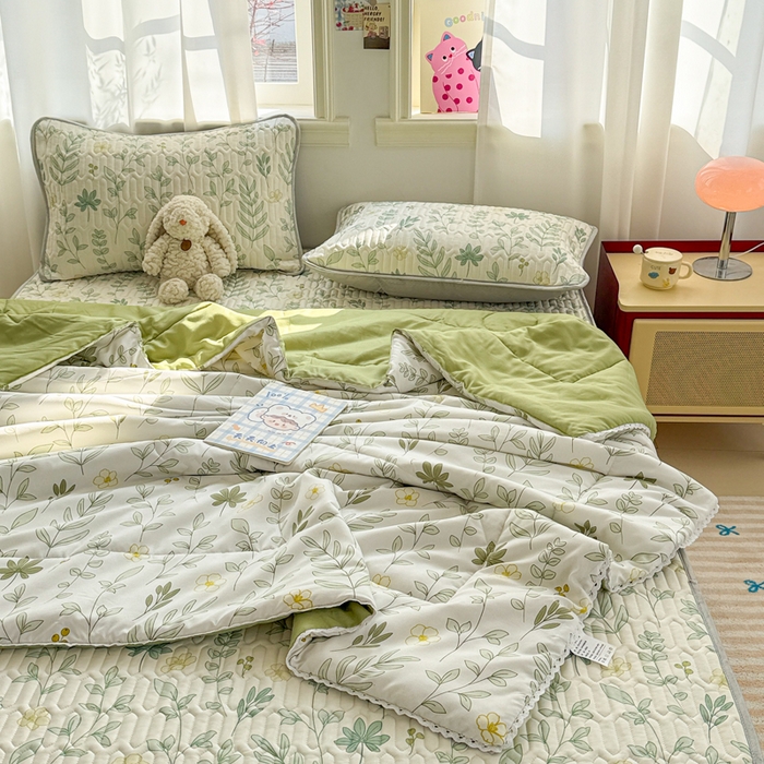 91家纺网 家纺一手货源 找家纺 慕尚家纺  2025春夏新款乳胶凉席水洗棉夏被夏凉被空调被三件套四件套 风信子