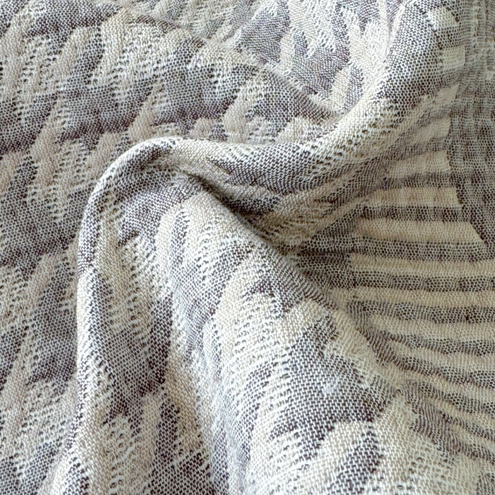 91家纺网 家纺一手货源 找家纺 2025新款A类纯棉针织三层纱提花多功能毯 灰色-花园