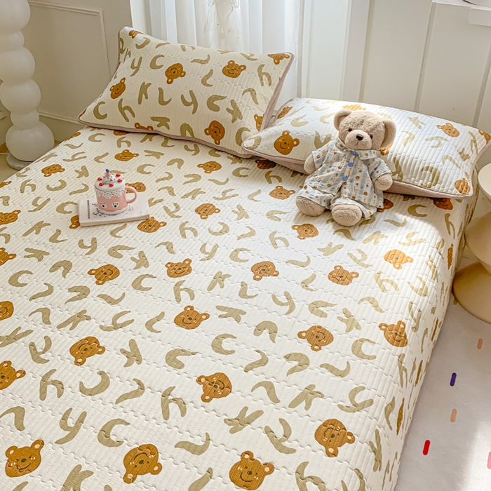 91家纺网 家纺一手货源 找家纺 顺顺家纺 2025新款全棉卡通夹棉床盖 熊熊降临