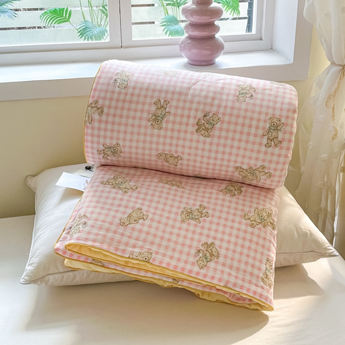 91家纺网 家纺一手货源 找家纺 贝扬思家纺 2025新款水洗皱皱纱系列夏被-系列二 关于小熊