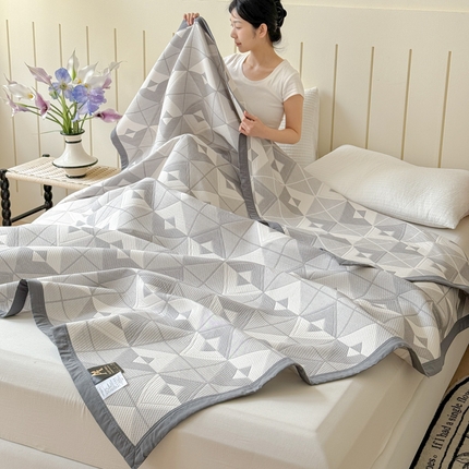 2025新款A类纯棉针织三层纱提花多功能毯 灰色-菱形