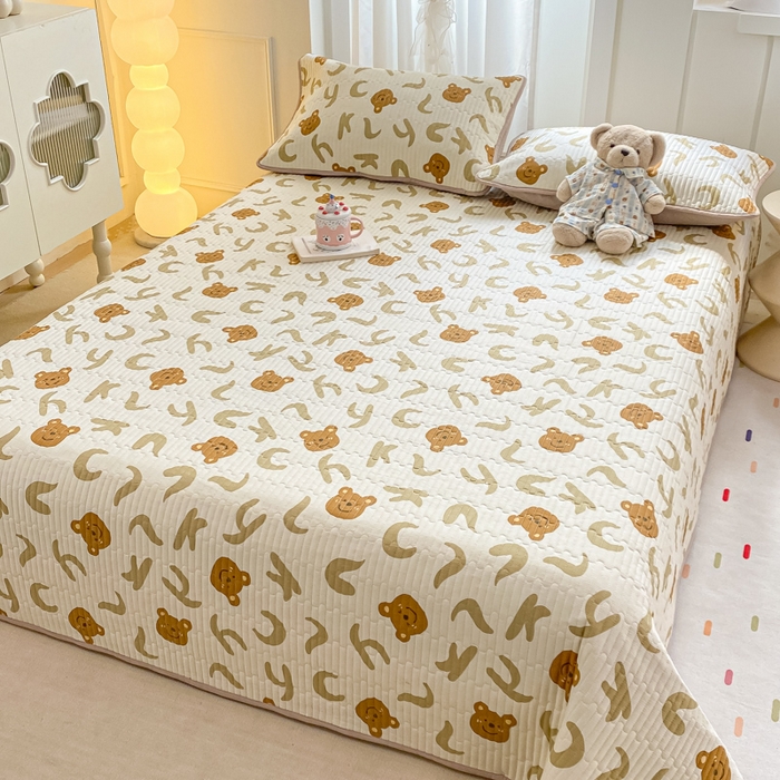 91家纺网 家纺一手货源 找家纺 顺顺家纺 2025新款全棉卡通夹棉床盖 熊熊降临