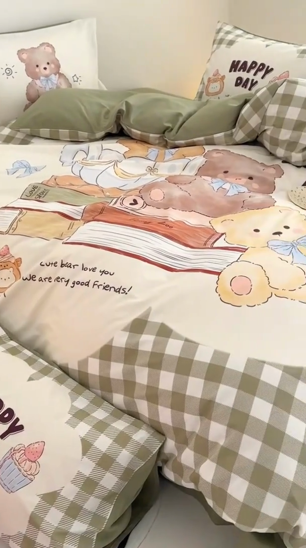 91家纺网 家纺一手货源 找家纺 花言狐语 2025新款全棉13372卡通大版数码印花四件套（提供买家秀） 快乐时光