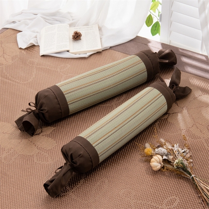 91家纺网 家纺一手货源 找家纺 （总）仁宇枕业 2025新款新品 天然蔺草凉席糖果枕头荞麦护颈椎圆形枕头枕芯