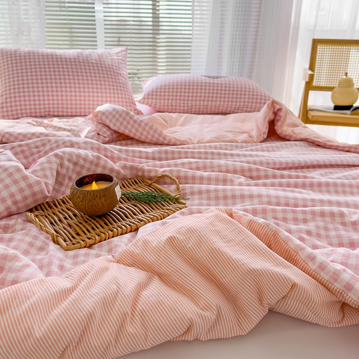 91家纺网 家纺一手货源 找家纺 2025新款无印风夏被 粉小格