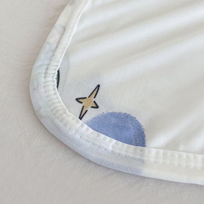 91家纺网 家纺一手货源 找家纺 2026新款儿童针织多功能盖毯 爱心布卡龙