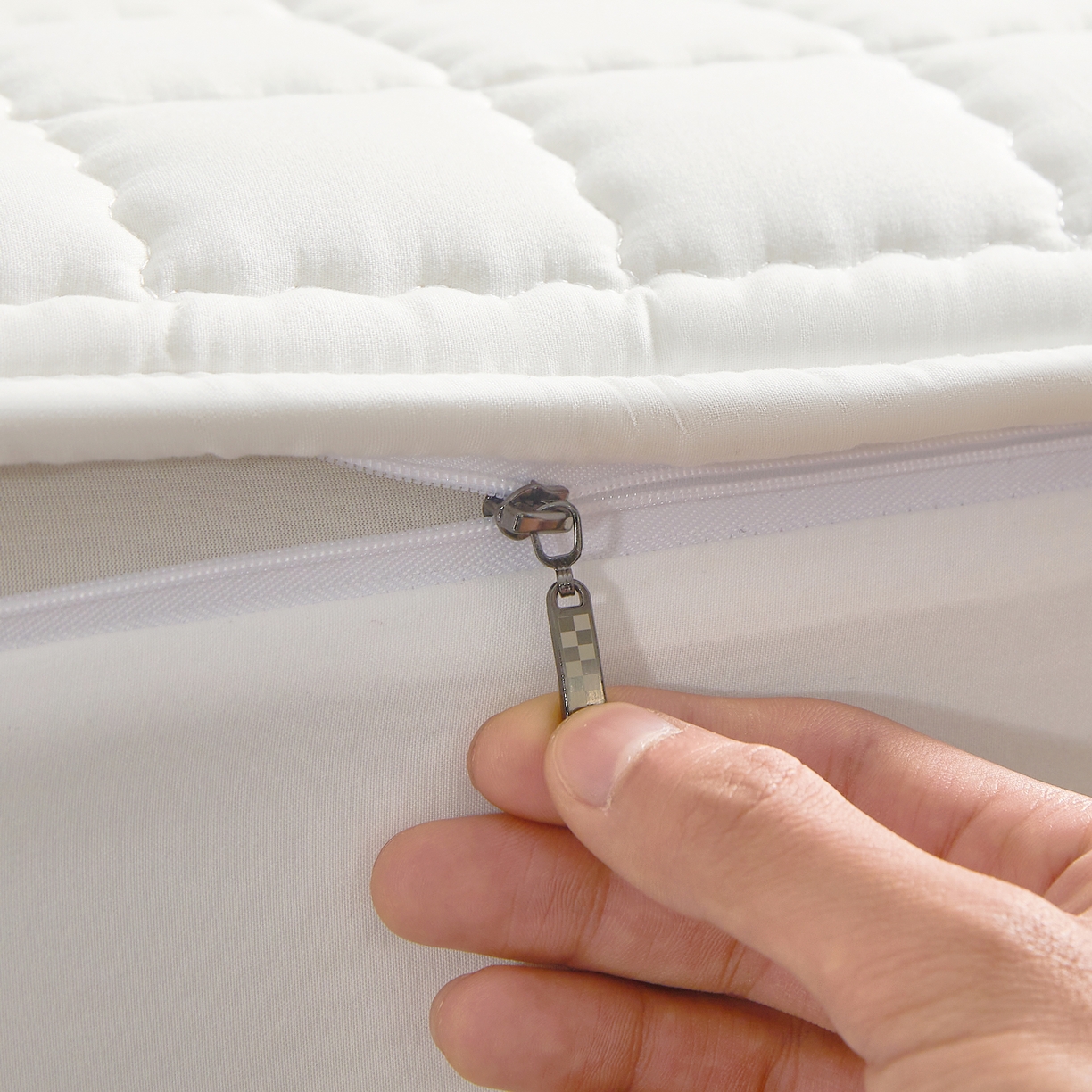 91家纺网 家纺一手货源 找家纺 欧邦 2025新款可拆卸六面全包夹棉床笠 单面夹棉-本白