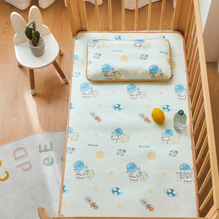 91家纺网 家纺一手货源 找家纺 嗨生活 2025新款古藤席冰丝席双面可用儿童凉席幼儿园凉席双面凉感 清凉熟睡凉席 航天员