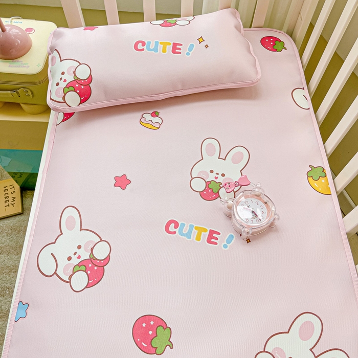 91家纺网 家纺一手货源 找家纺 富馨莱 2025新款幼儿园冰丝席A类抗菌儿童空调席支持定制尺寸 甜心兔