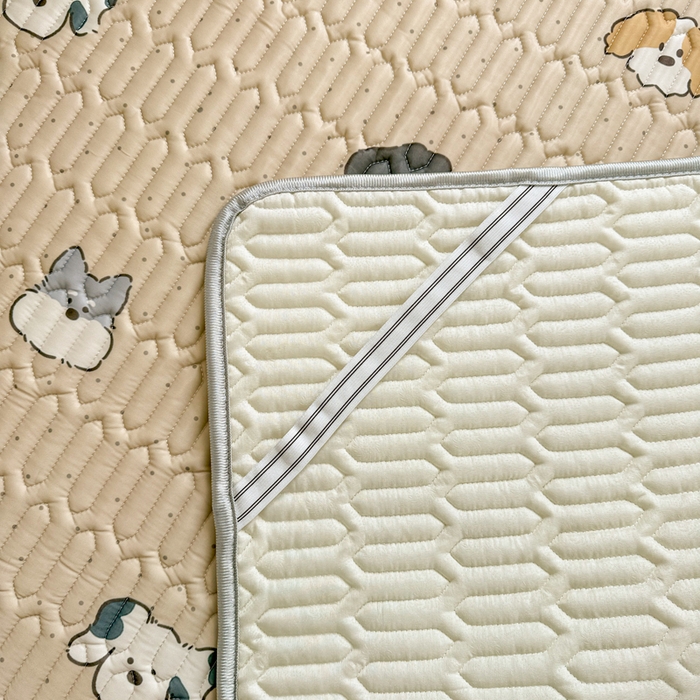 91家纺网 家纺一手货源 找家纺 慕尚家纺  2025春夏新款乳胶凉席水洗棉夏被夏凉被空调被三件套四件套 巴克狗