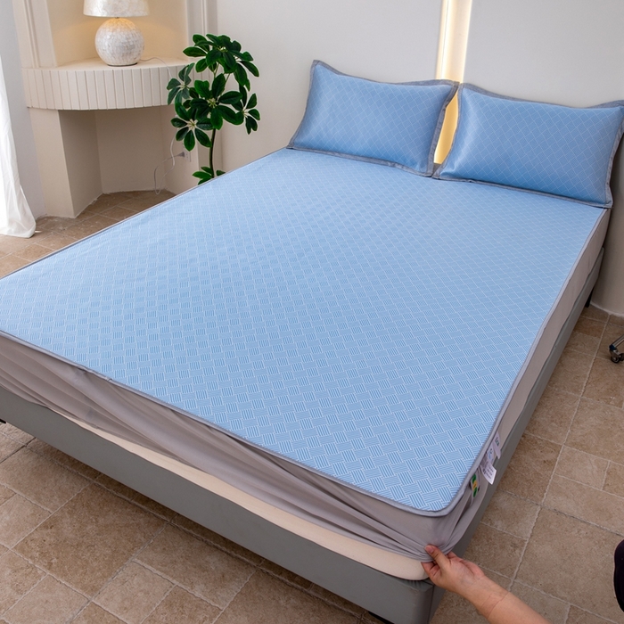 91家纺网 家纺一手货源 找家纺 凌云家纺  2025新款提花凉感冰丝席床笠款三明治凉席三件套 菱格-蓝