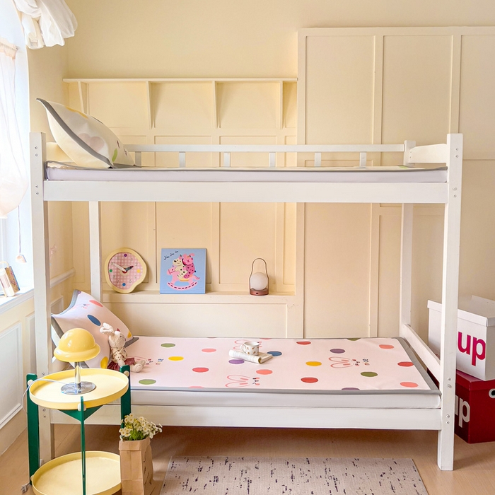 91家纺网 家纺一手货源 找家纺 富馨莱 2025新款学生平铺款冰藤印花凉席A类抗菌冰丝席支持定制尺寸 圆点兔兔