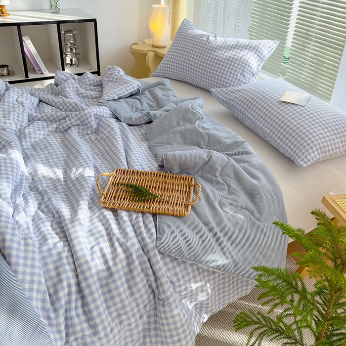 91家纺网 家纺一手货源 找家纺 2025新款无印风夏被 蓝小格