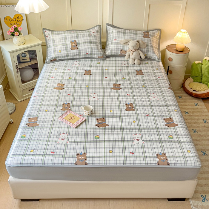 91家纺网 家纺一手货源 找家纺 富馨莱 2025新款床笠款冰藤印花凉席A类抗菌冰丝席支持定制尺寸 格子熊