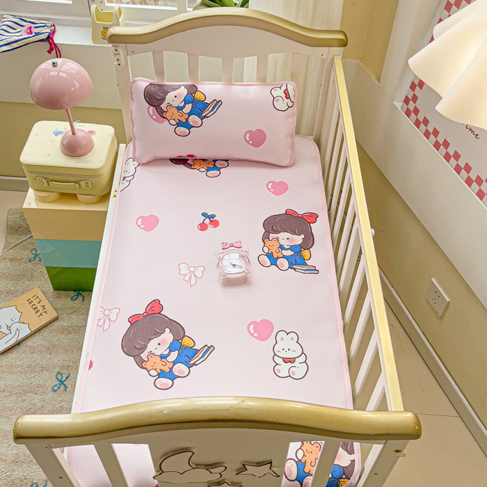 91家纺网 家纺一手货源 找家纺 富馨莱 2025新款幼儿园冰丝席A类抗菌儿童空调席支持定制尺寸 元气女孩