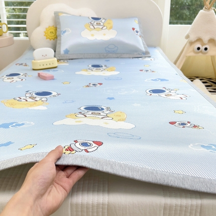 鱼宝2025新款儿童冰藤席冰丝凉席软席 宇航员