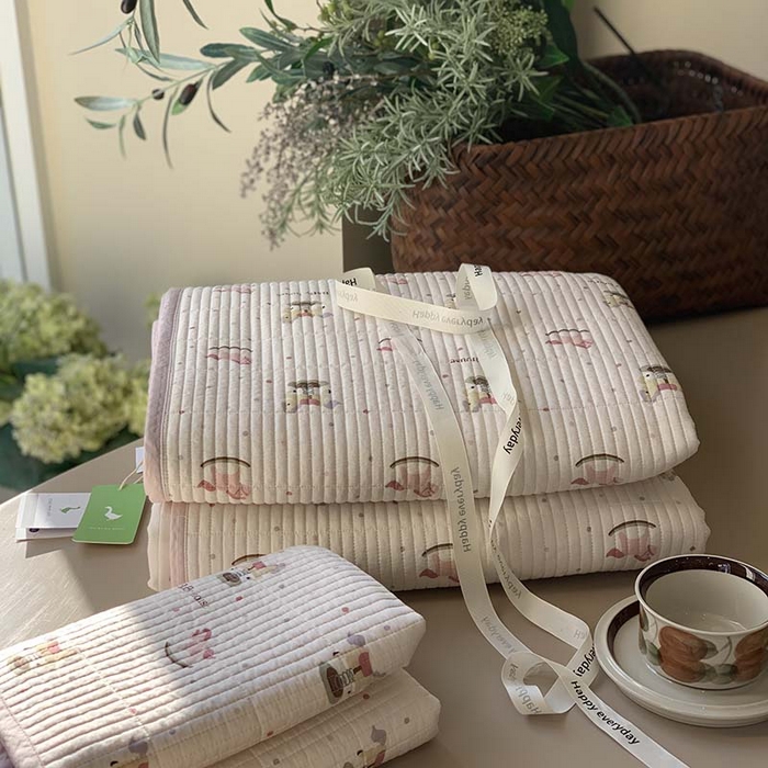 91家纺网 家纺一手货源 找家纺 汇庭 2025新款蔓莎床盖三件套系列-实拍 木马粉