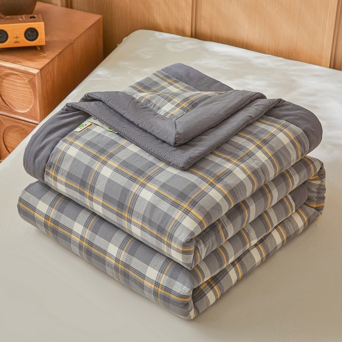 91家纺网 家纺一手货源 找家纺 伊人坊 2025新款A类无印风水洗棉新疆棉花夏被 简兮-灰