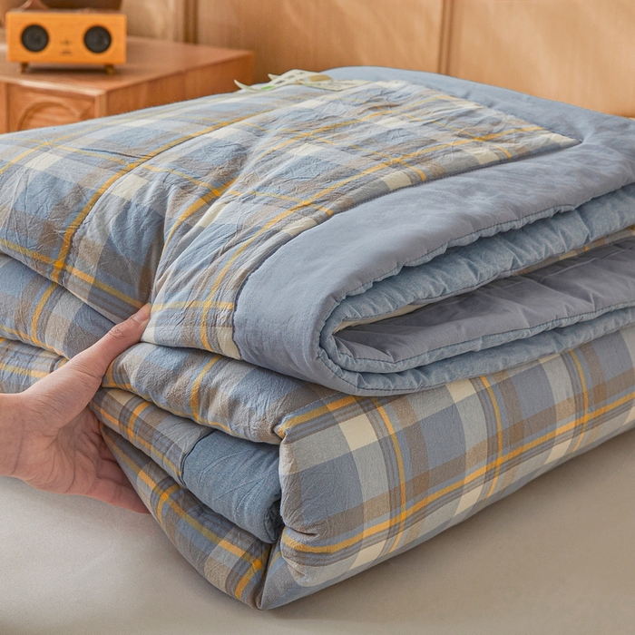 91家纺网 家纺一手货源 找家纺 伊人坊 2025新款A类无印风水洗棉新疆棉花夏被 简兮-蓝