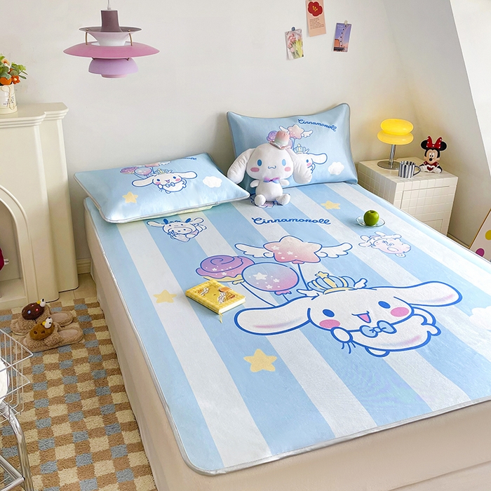 91家纺网 家纺一手货源 找家纺 米帛家纺 2025新款 A类大版三丽鸥冰藤席-床笠款 气球玉桂狗