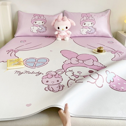 91家纺网 家纺一手货源 找家纺 米帛家纺 2025新款 A类大版三丽鸥冰藤席-床席款 窗帘美乐蒂