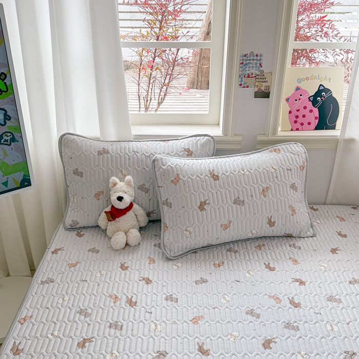 91家纺网 家纺一手货源 找家纺 慕尚家纺  2025春夏新款乳胶凉席水洗棉夏被夏凉被空调被三件套四件套 中国白兔