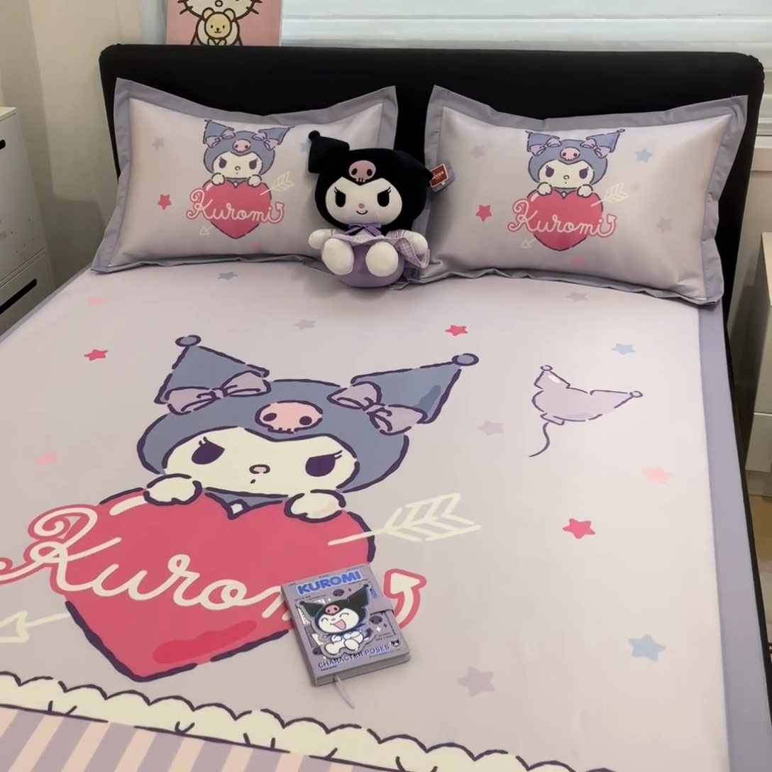 91家纺网 家纺一手货源 找家纺 2025新款正版授权A类大版数码印花三丽鸥可机洗1200D冰丝凉席席子凉席可组合针织棉夏被四件套-平铺款 平铺款-爱心库洛米