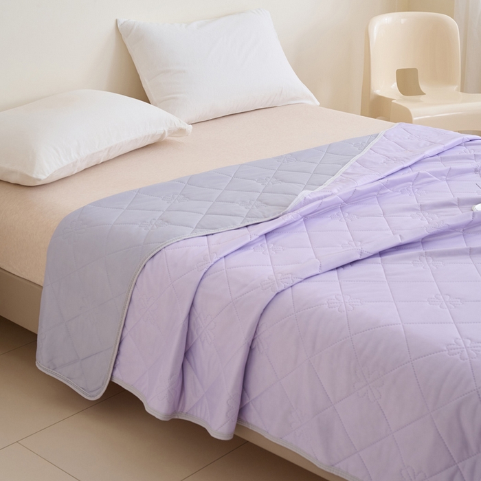 91家纺网 家纺一手货源 找家纺 畅销被业 2025新款A类凉感丝纯色压花夏被系列直播外贸跨境 魅紫