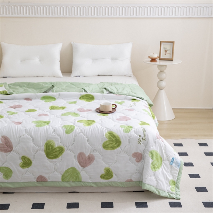 91家纺网 家纺一手货源 找家纺 席万佳 2025新款直播热款印花夏凉被空调被被子被芯水洗棉夏被 爱心满满