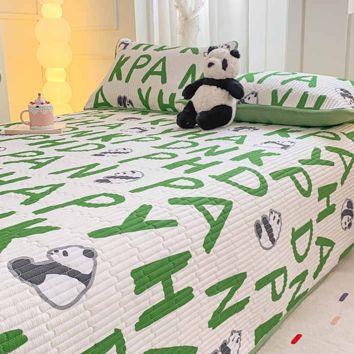 91家纺网 家纺一手货源 找家纺 顺顺家纺 2025新款全棉卡通夹棉床盖 熊猫宝贝