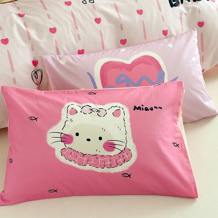 91家纺网 家纺一手货源 找家纺 花言狐语 2025新款全棉13372卡通大版数码印花四件套（提供买家秀） 爱心猫