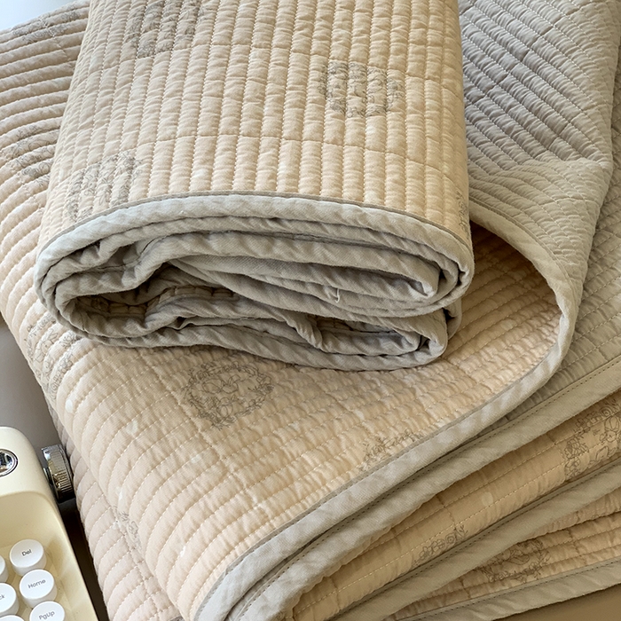 91家纺网 家纺一手货源 找家纺 汇庭 2025新款全棉床盖三件套-实拍 雪宝庄园