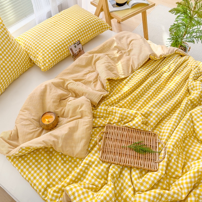 91家纺网 家纺一手货源 找家纺 2025新款无印风夏被 黄小格