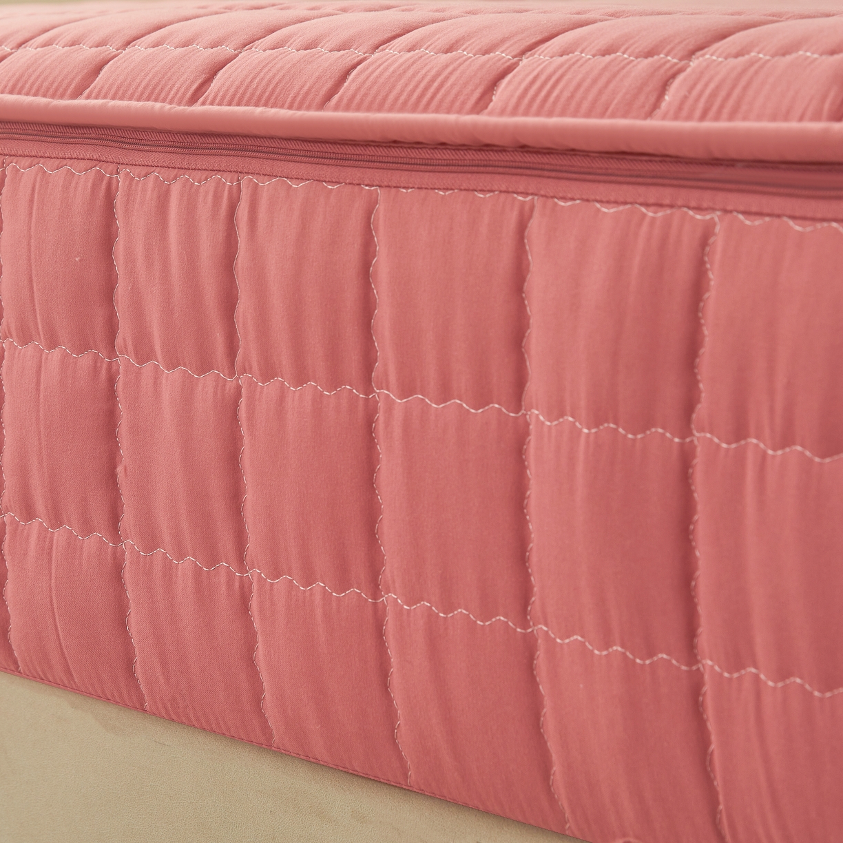 91家纺网 家纺一手货源 找家纺 欧邦 2025新款可拆卸六面全包夹棉床笠 五面夹棉-朱玉粉