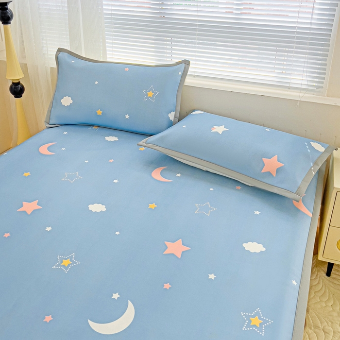 91家纺网 家纺一手货源 找家纺 富馨莱 2025新款平铺款冰藤印花凉席A类抗菌冰丝席支持定制尺寸 星空