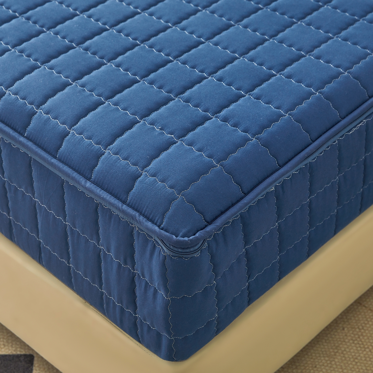 91家纺网 家纺一手货源 找家纺 欧邦 2025新款可拆卸六面全包夹棉床笠 五面夹棉-魅宝蓝