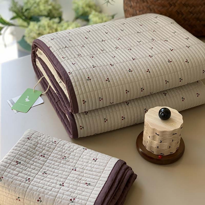 91家纺网 家纺一手货源 找家纺 汇庭 2025新款蔓莎床盖三件套系列-实拍 樱桃紫