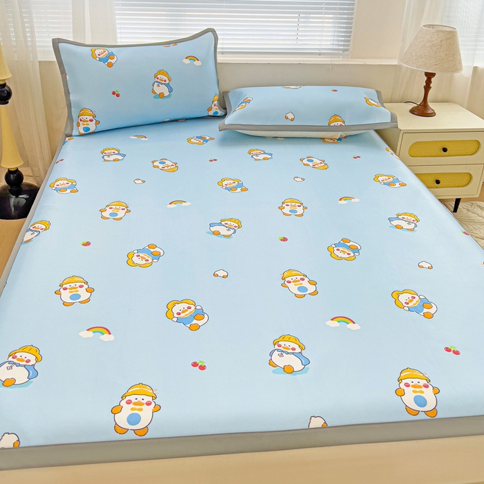 91家纺网 家纺一手货源 找家纺 富馨莱 2025新款平铺款冰藤印花凉席A类抗菌冰丝席支持定制尺寸 开心鸭