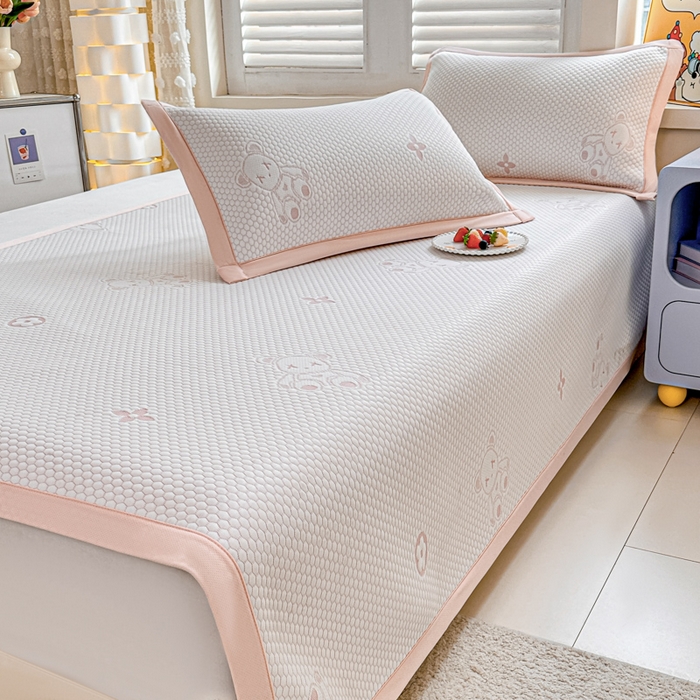 91家纺网 家纺一手货源 找家纺 2025新款凉感冰豆豆凉席-暴力熊系列 暴力熊-粉玉